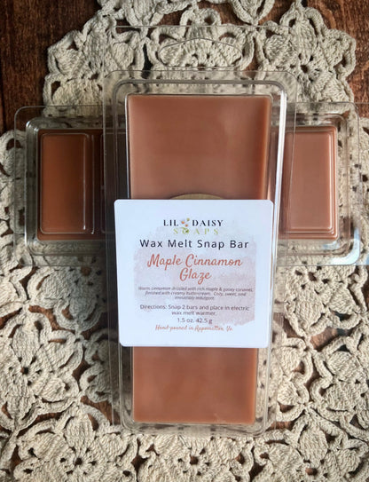 Lil Daisy Soaps’ Maple Cinnamon Glaze Wax Melt Snap Bar brings bakery-scented bliss to any space.