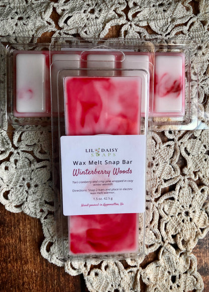 Winterberry Woods Snap Bar Wax Melts by Lil Daisy Soaps add festive fragrance to your home.